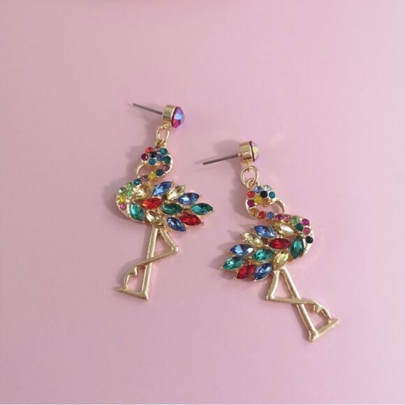 🦩 Betsey Johnson 🎉🎉Host Pick🎉🎉stunning dangle crystal flamingo earrings 🦩 - Picture 3 of 7